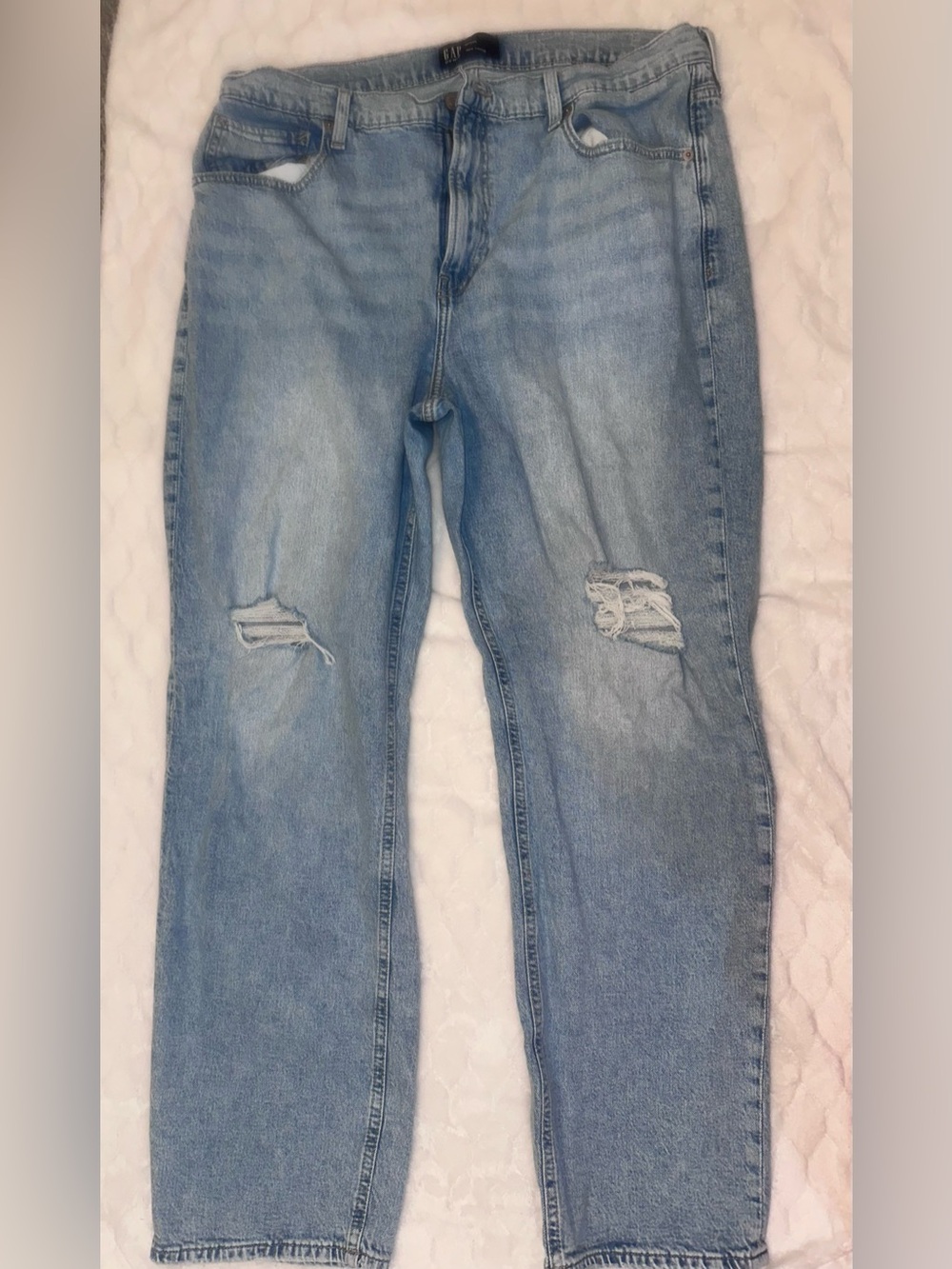 GAP 90’s Loose Light Wash Distressed Straight Leg Jeans 16/33
